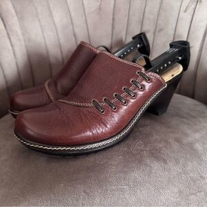 Softspots Women’s Leather Clogs Slip On Shoes Size 8M  EUC